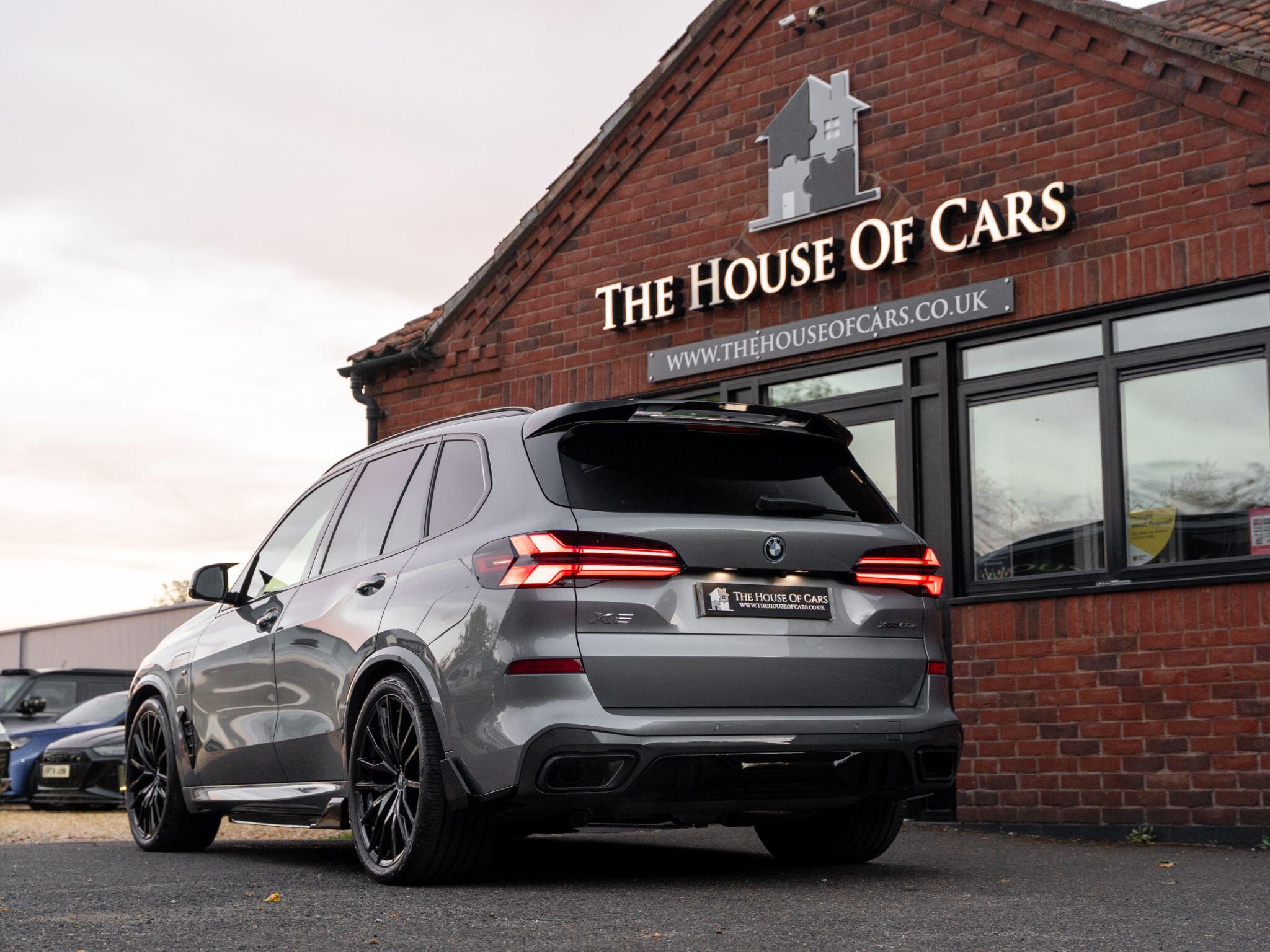 BMW X5 view 4