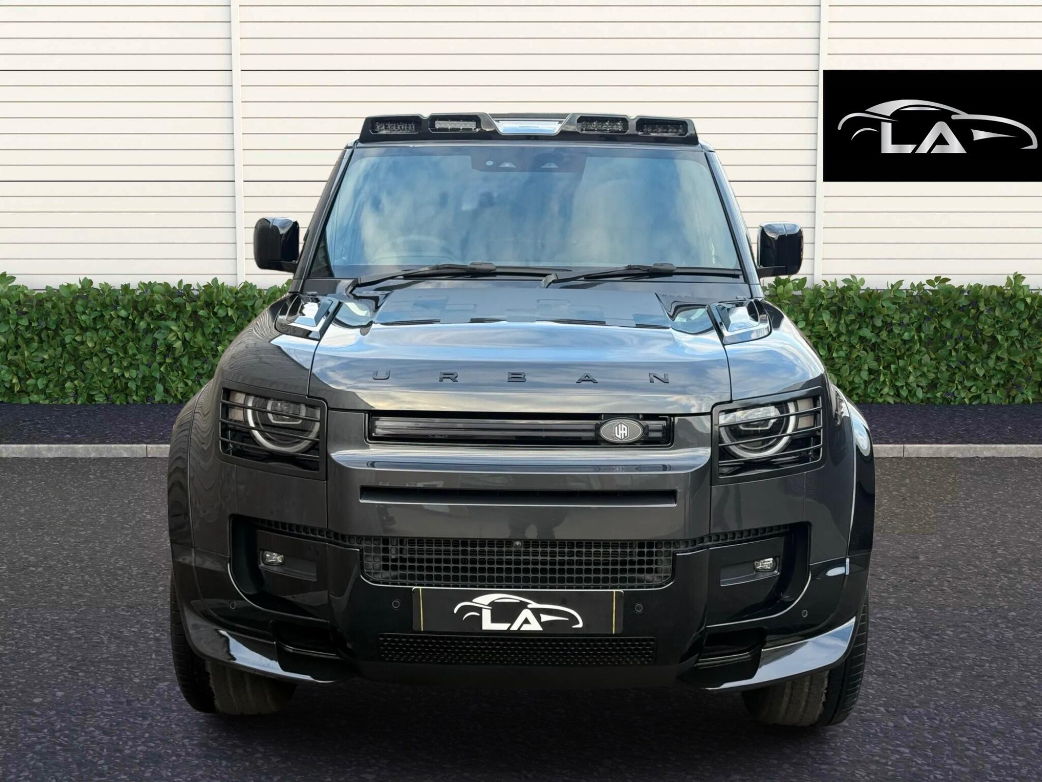 Land Rover Defender view 4
