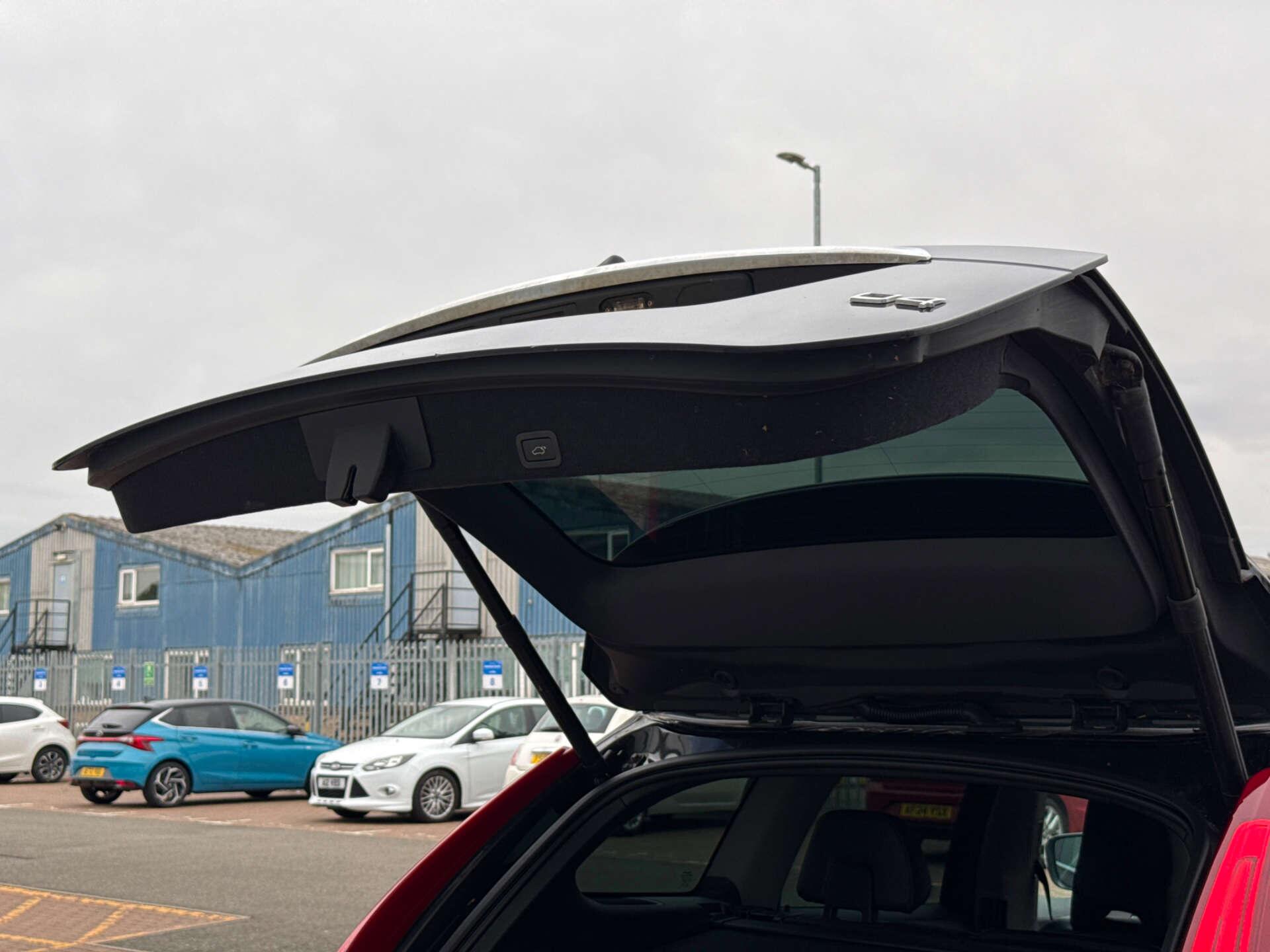 Volvo XC60 view 28
