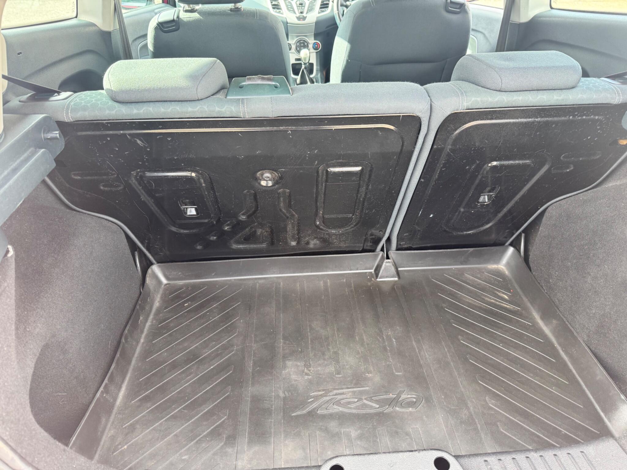Ford Fiesta view 39