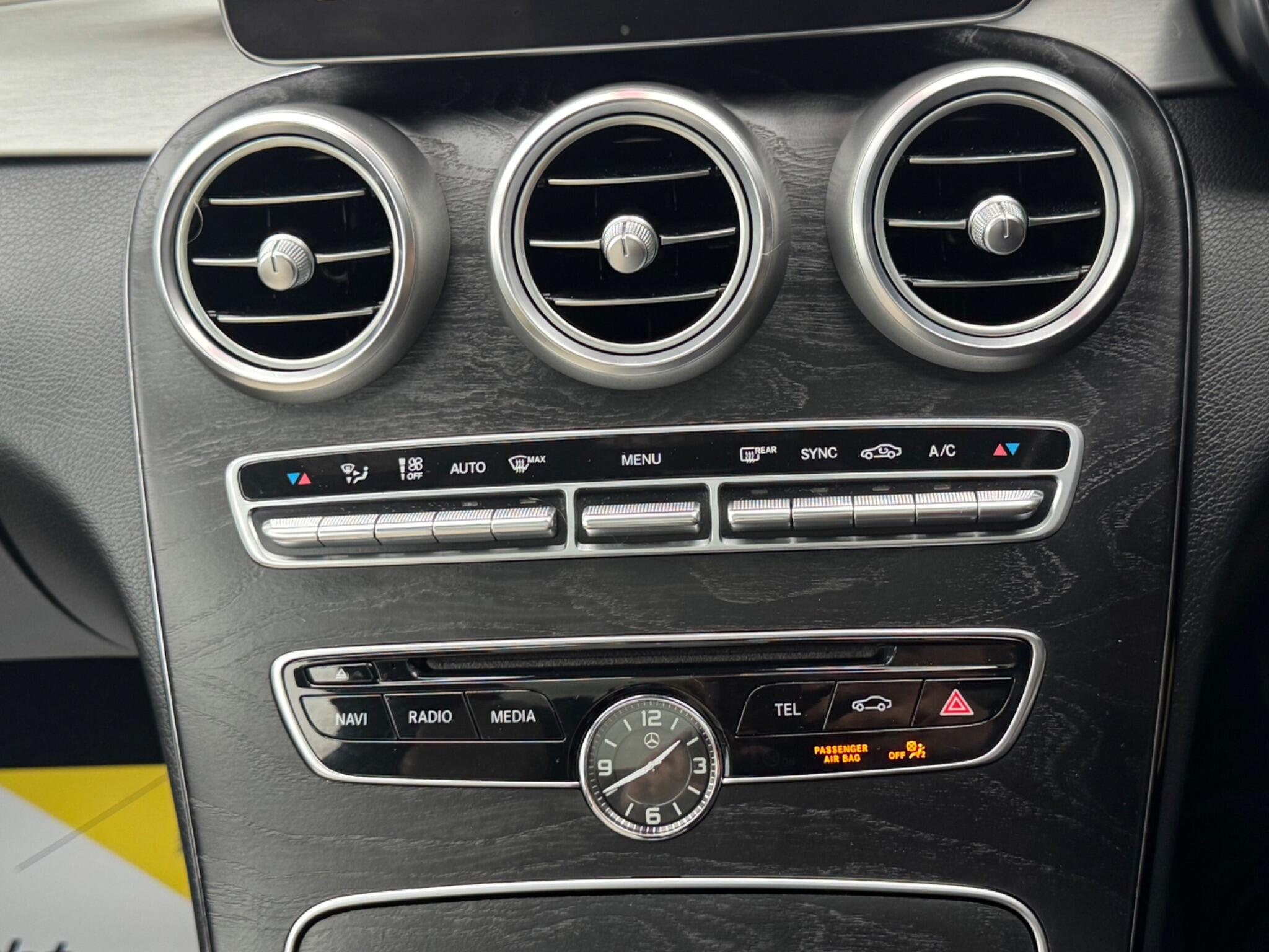 Mercedes-Benz C Class view 26