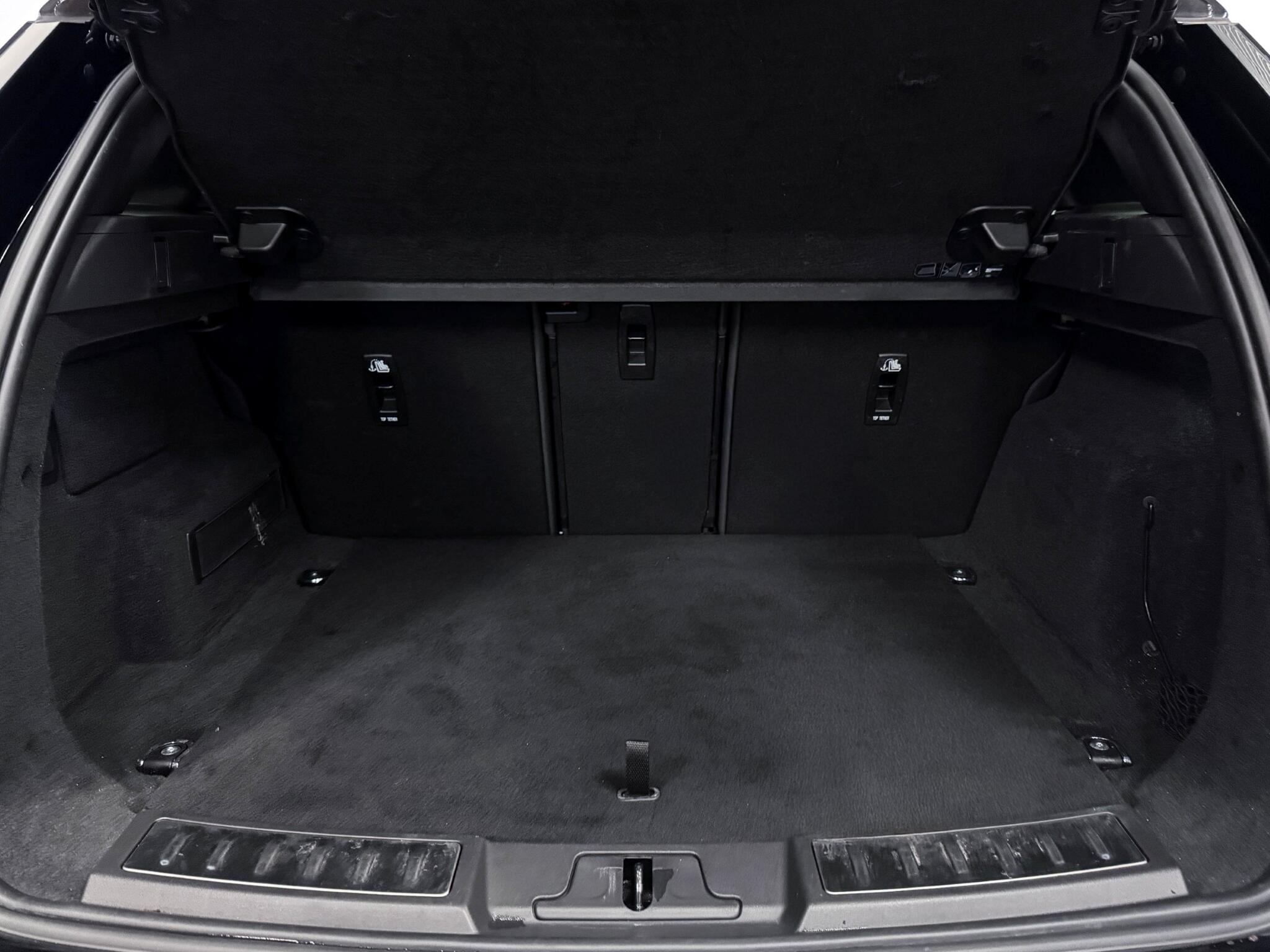 Land Rover Range Rover Evoque view 12