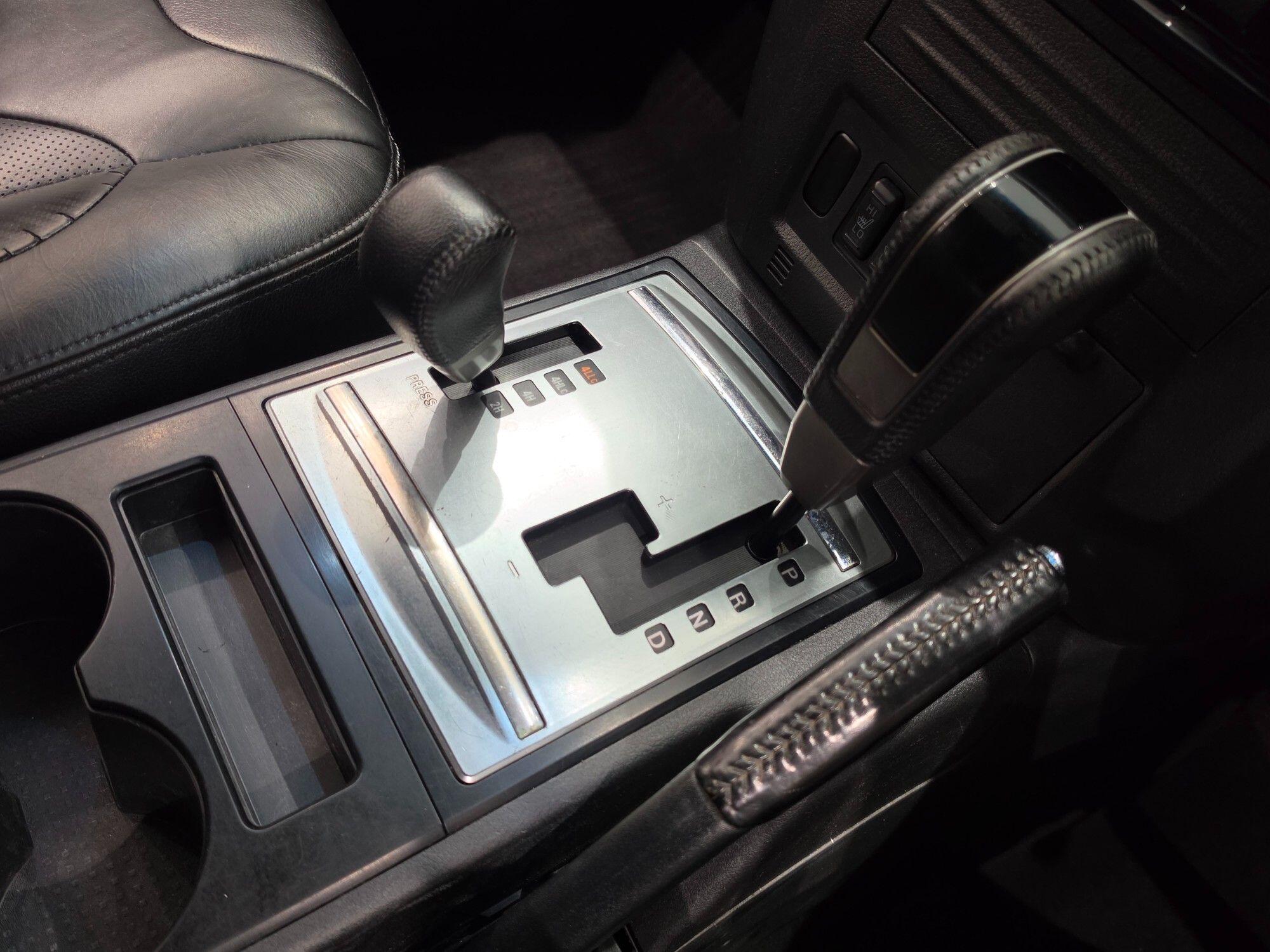 Mitsubishi Shogun view 37