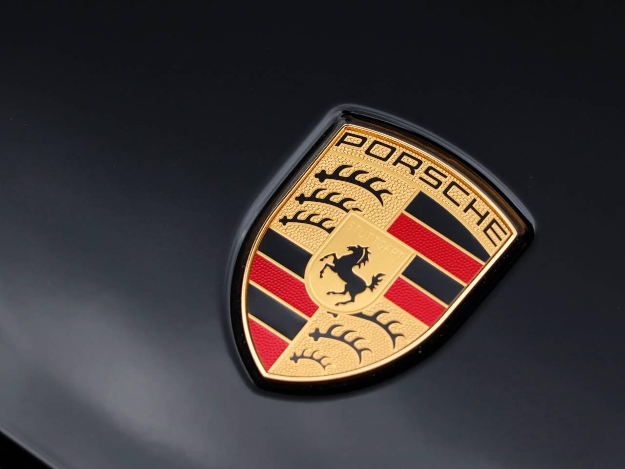 Porsche Cayenne view 33