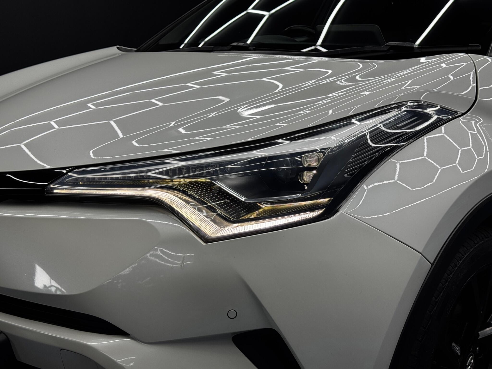 Toyota C-HR view 42
