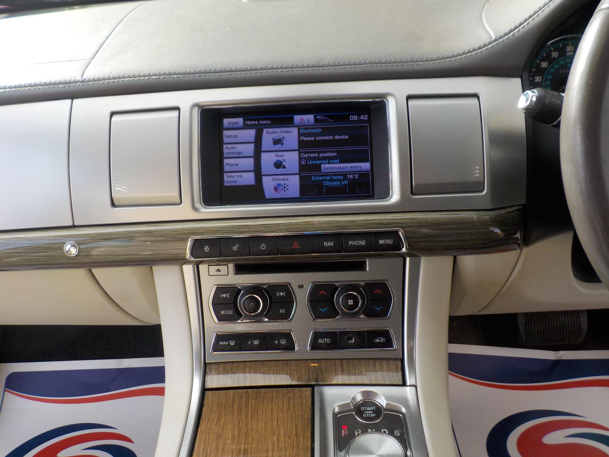 Jaguar XF 3.0d V6 Premium Luxury Auto Euro 5 4dr