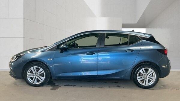 Vauxhall Astra view 6