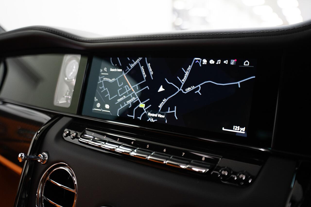 Rolls-Royce Cullinan view 8