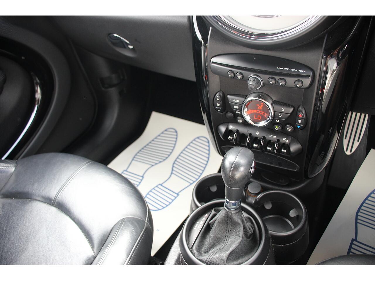 Mini Countryman view 25