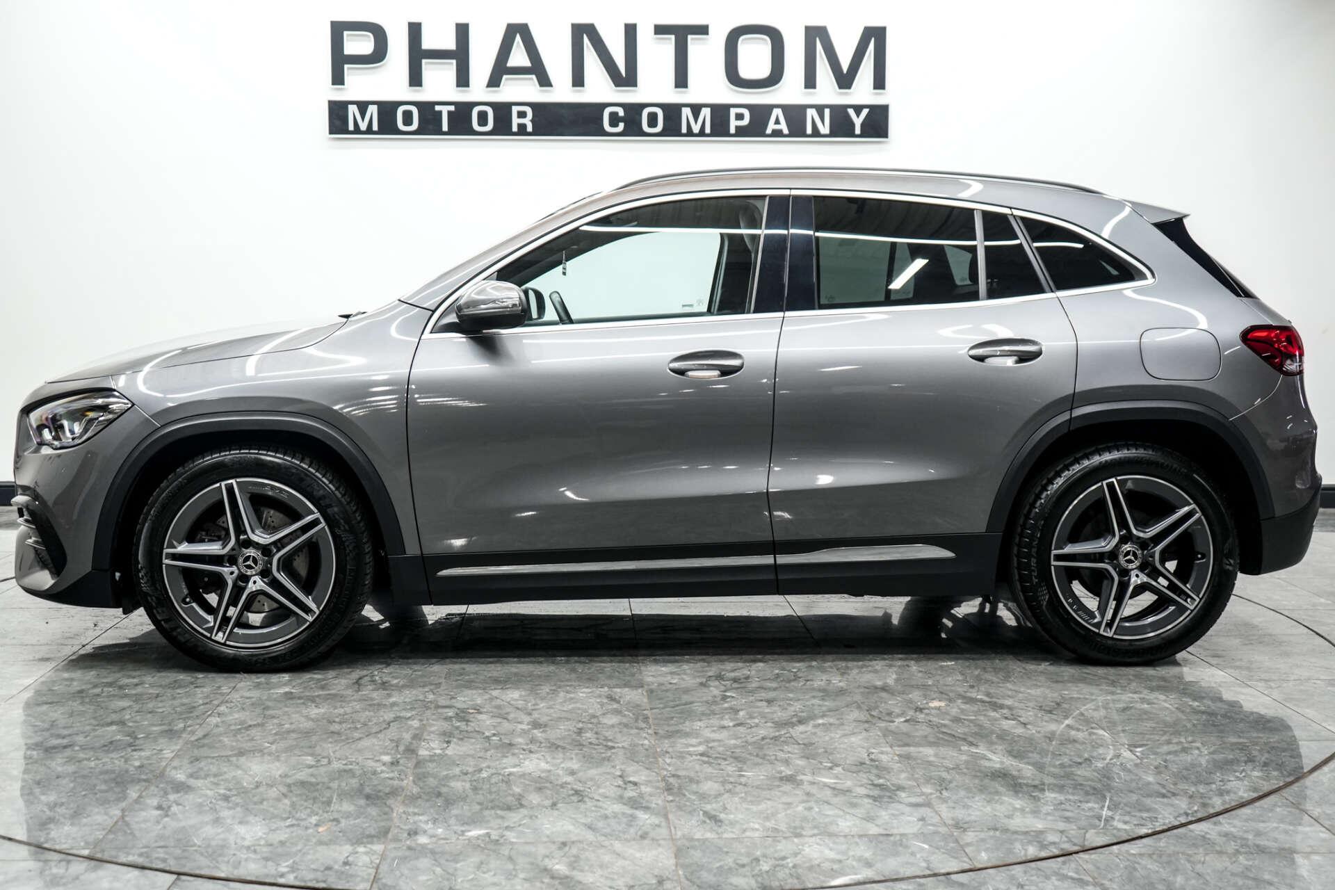 Mercedes-Benz Gla view 3