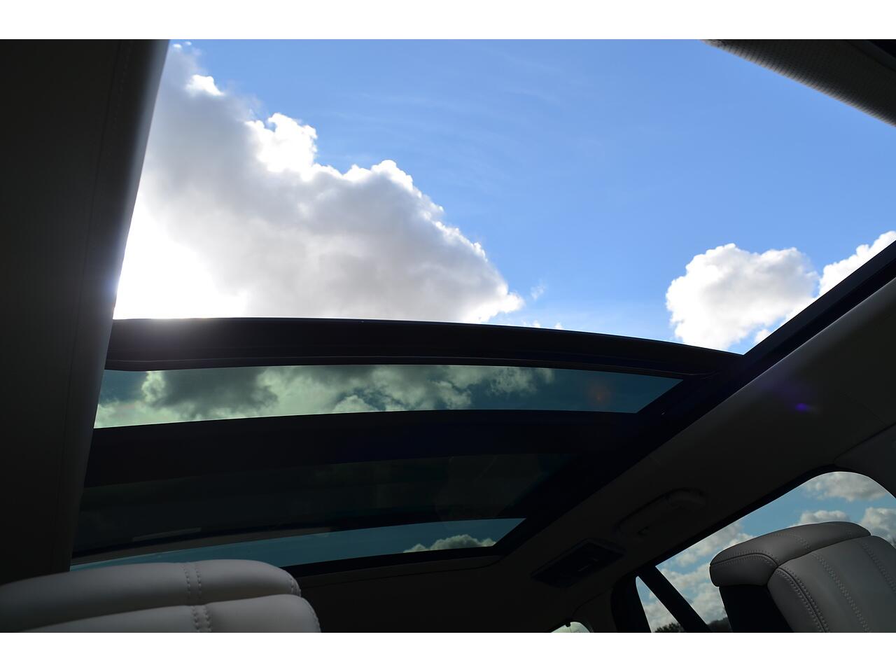 Land Rover Range Rover view 57