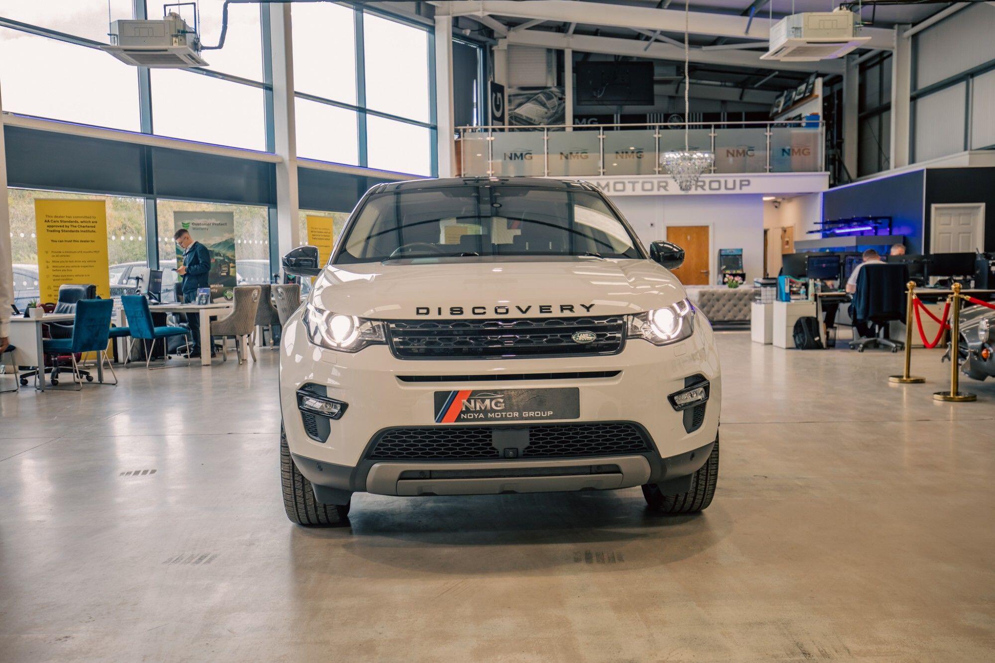 Land Rover Discovery Sport view 21