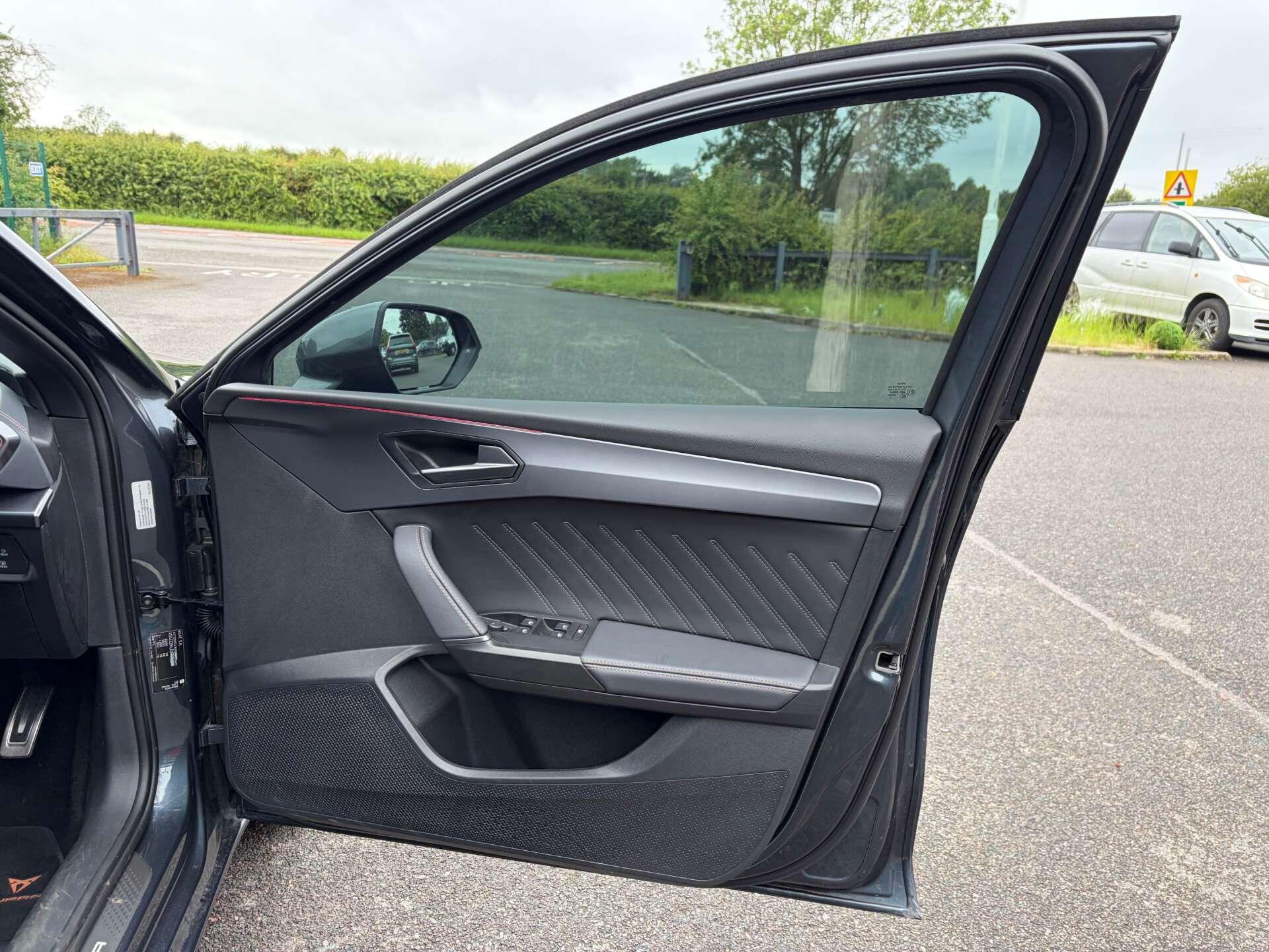 Cupra Leon view 36