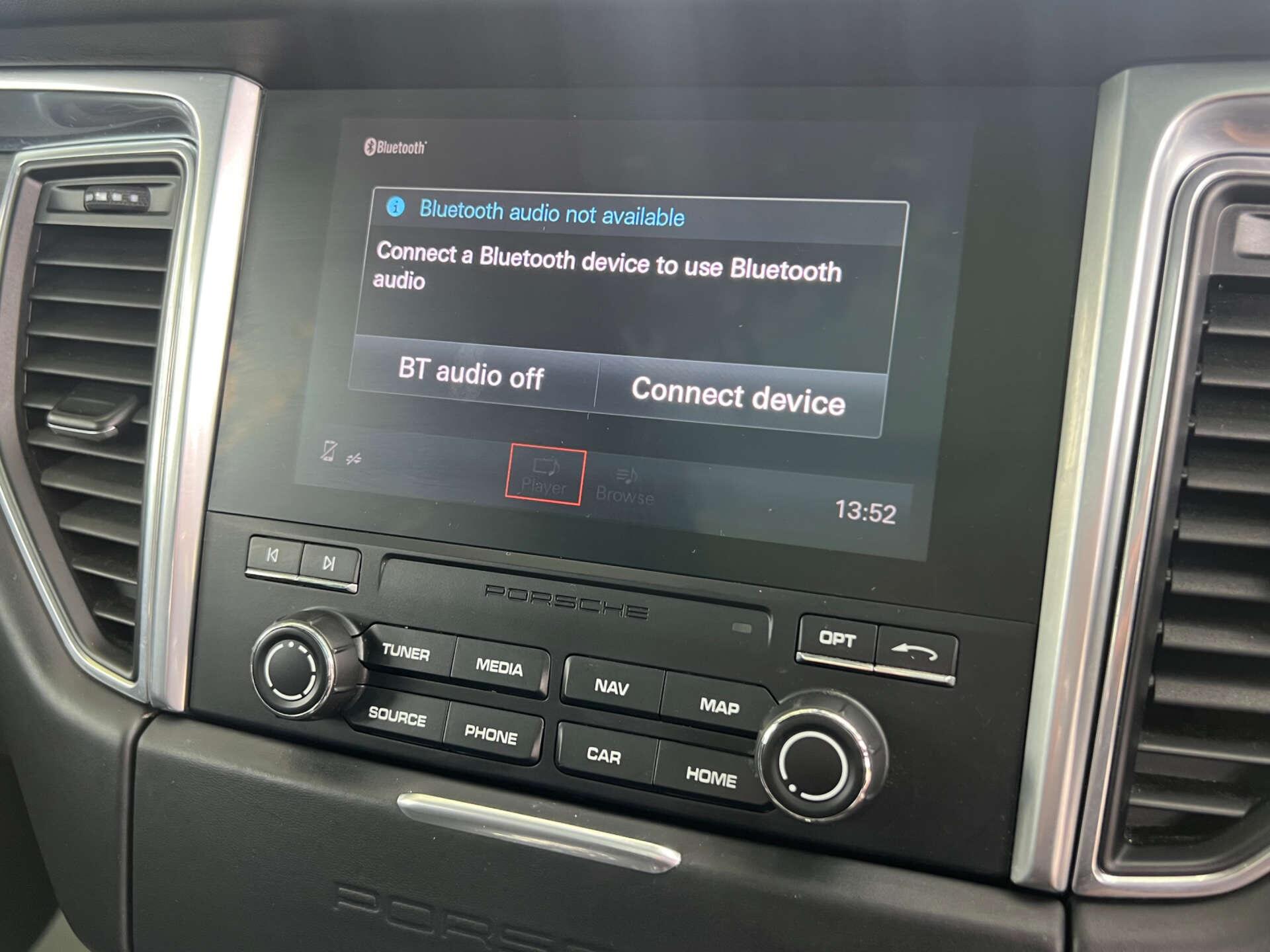 Porsche Macan view 44