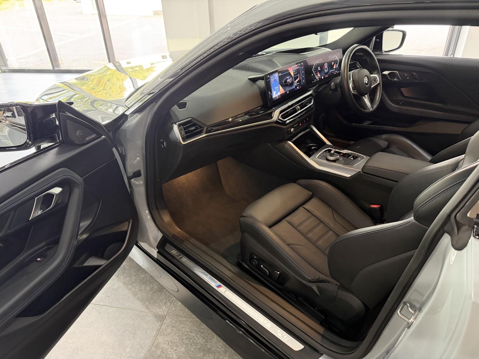 BMW 2 Series view 30