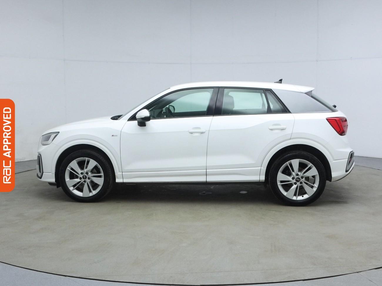 Audi Q2 view 31