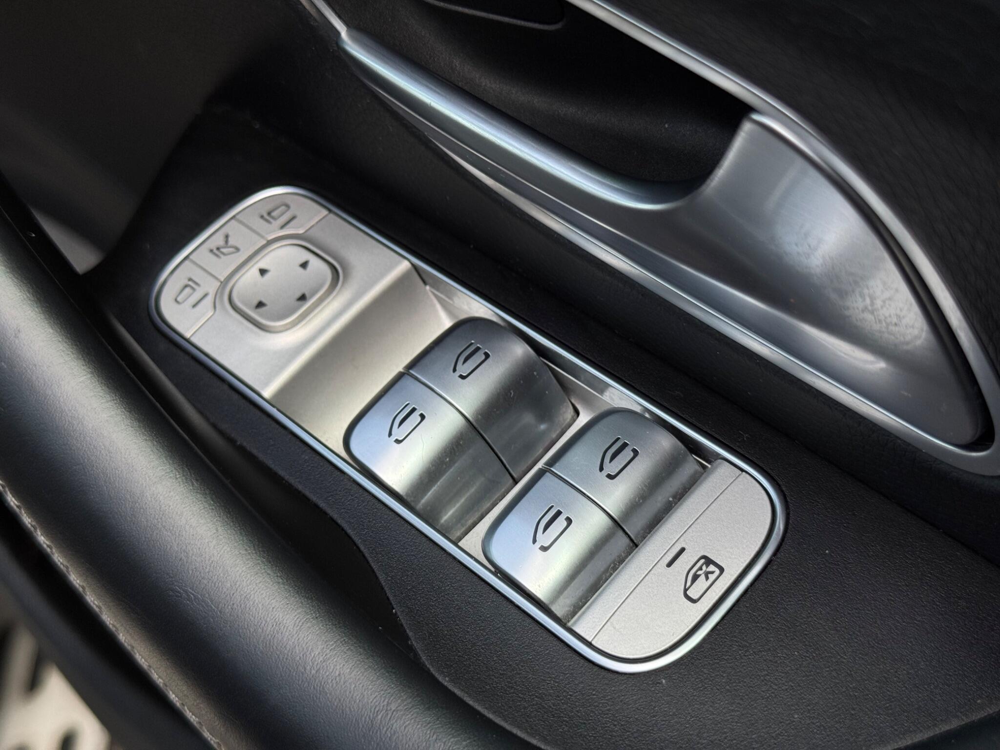 Mercedes-Benz Gle view 28