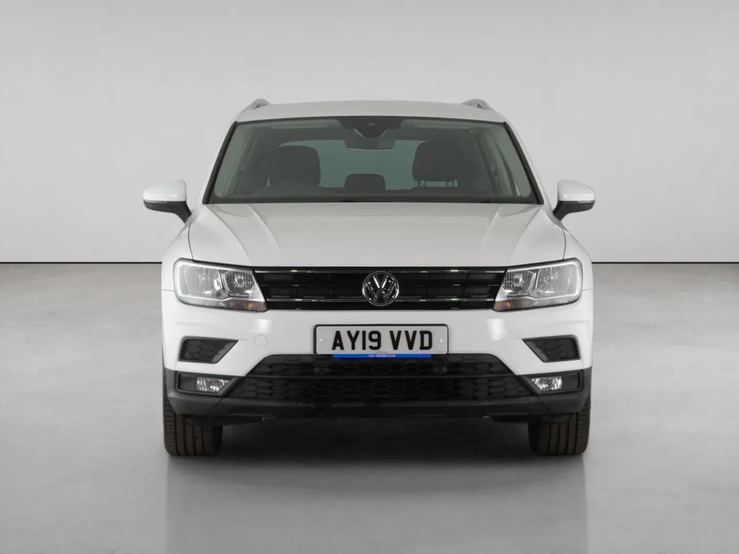 Volkswagen Tiguan view 5