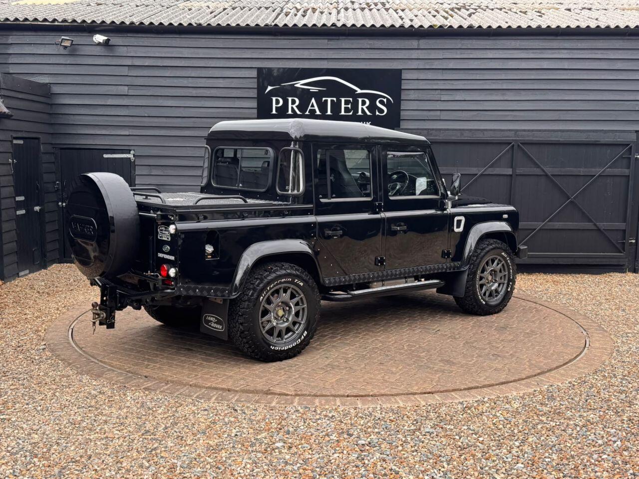 Land Rover Defender view 7