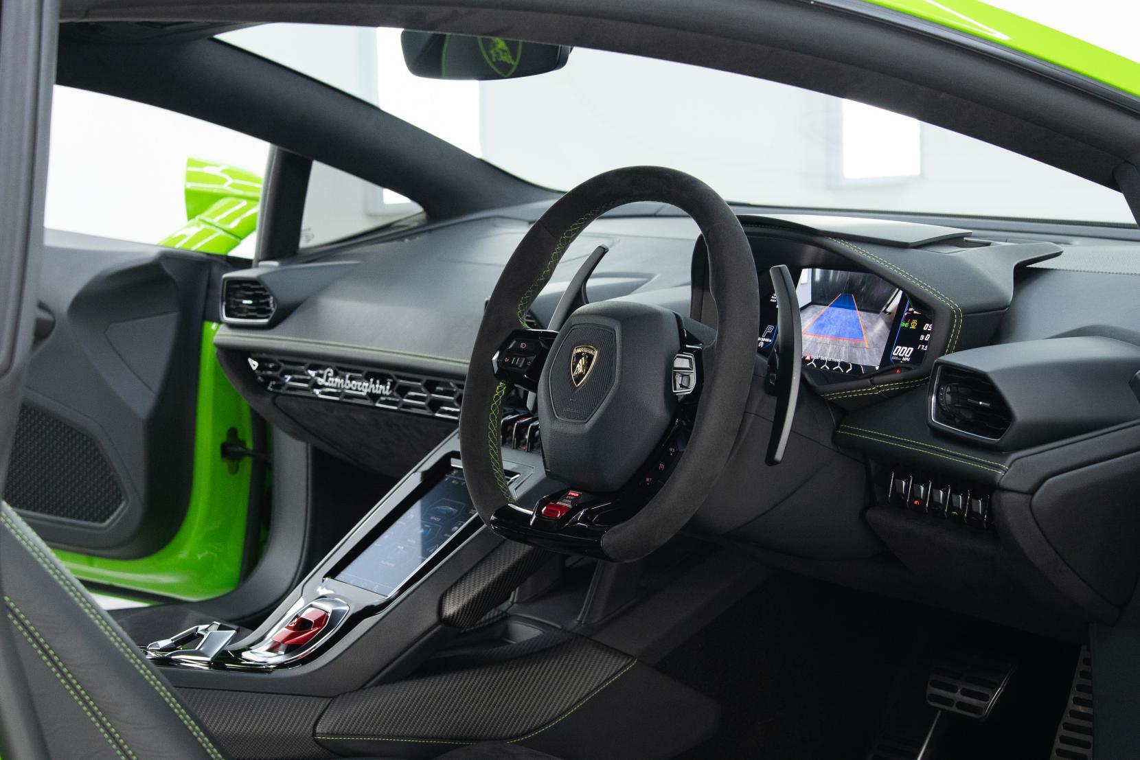 Lamborghini Huracan view 4