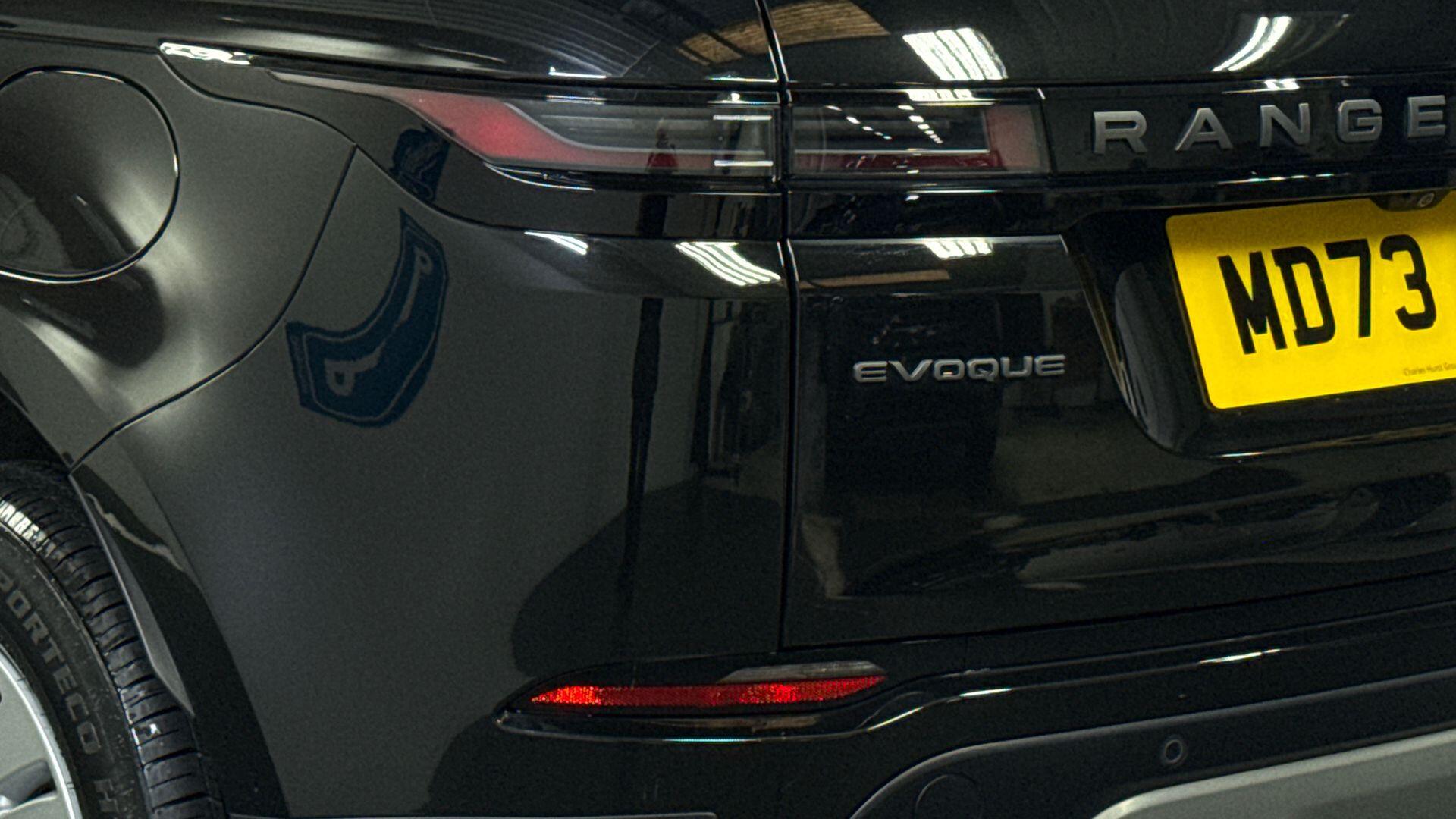 Land Rover Range Rover Evoque view 19