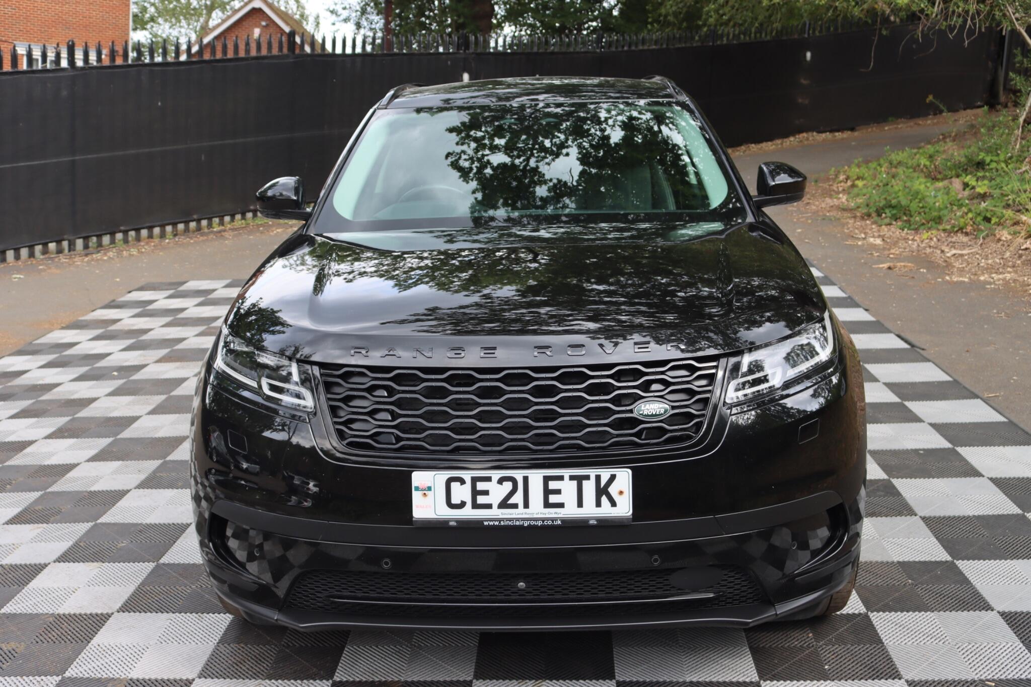 Land Rover Range Rover Velar view 29