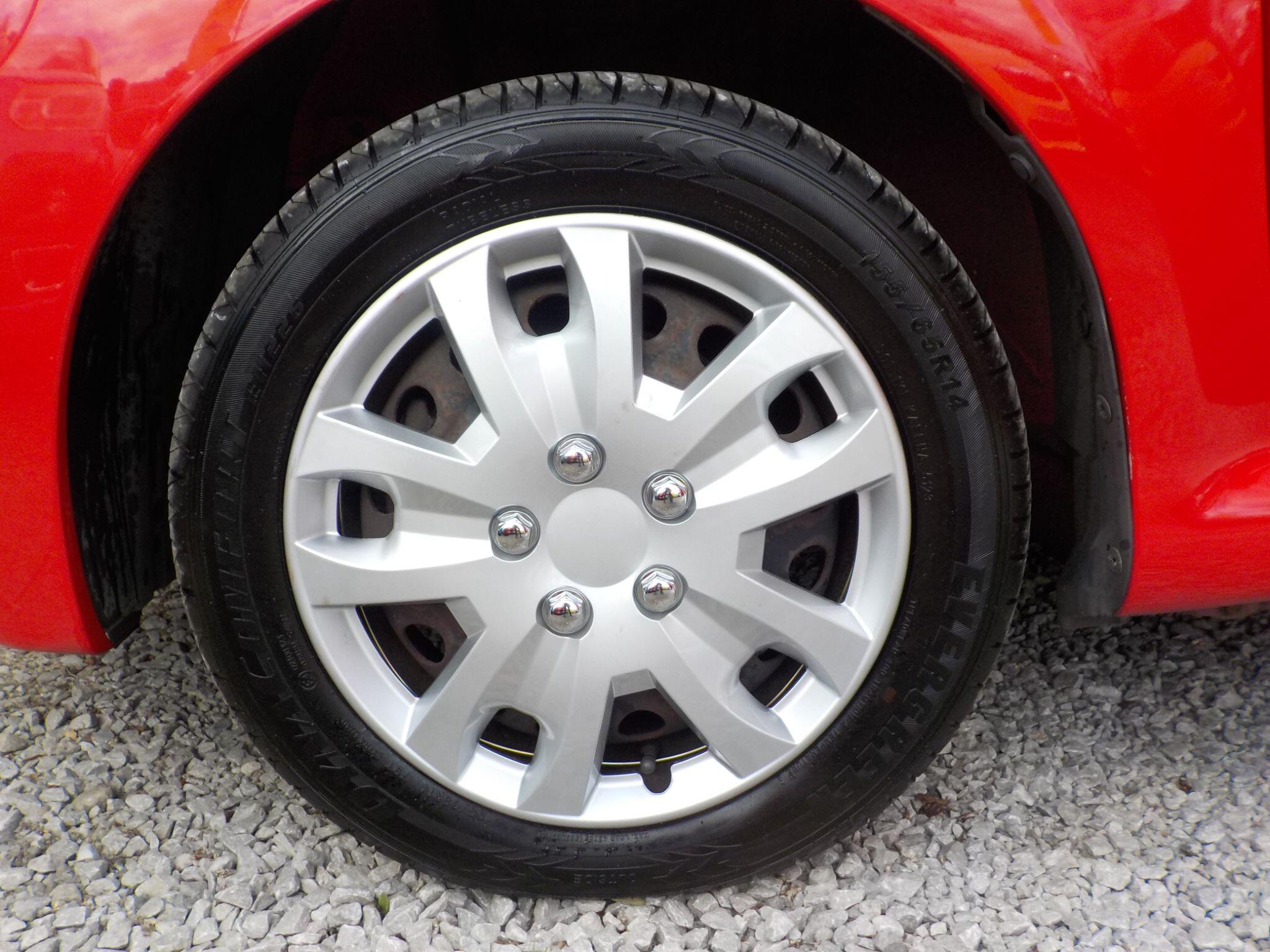 Toyota AYGO 1.0 VVT-i Move Euro 5 3dr