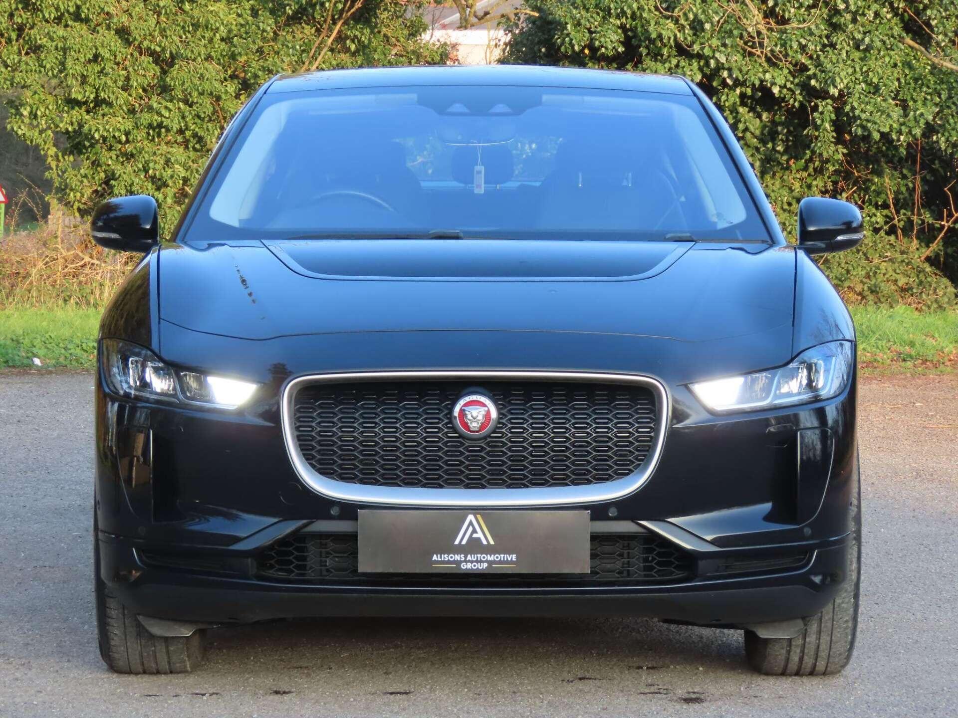 Jaguar I-Pace view 3