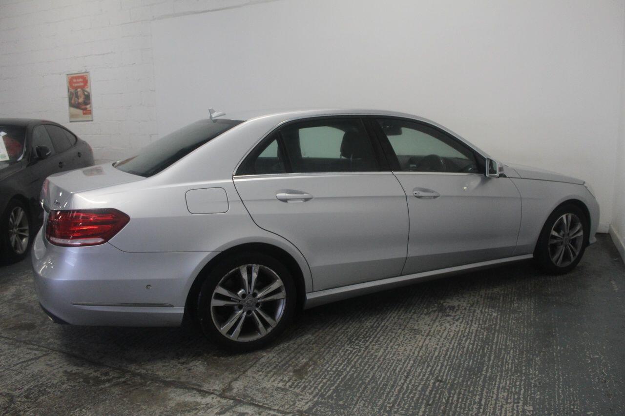 Mercedes-Benz E-Class view 11