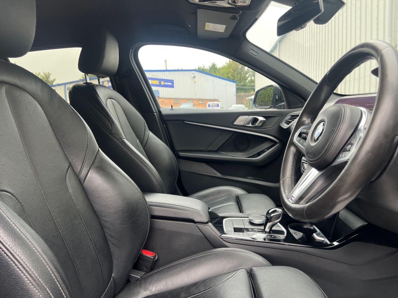BMW 1 Series view 15