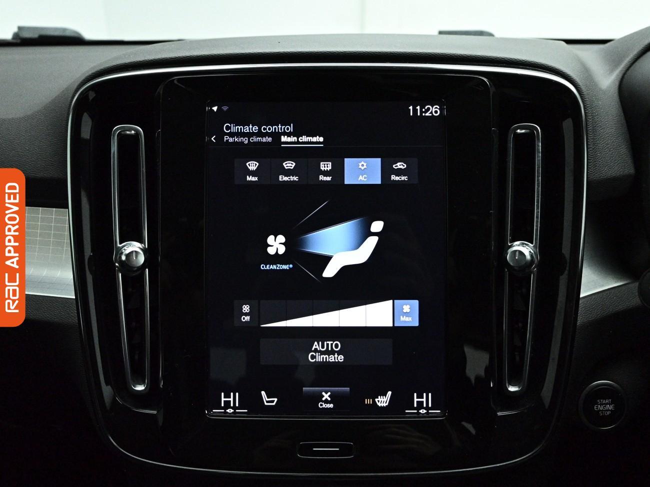 Volvo XC40 view 16