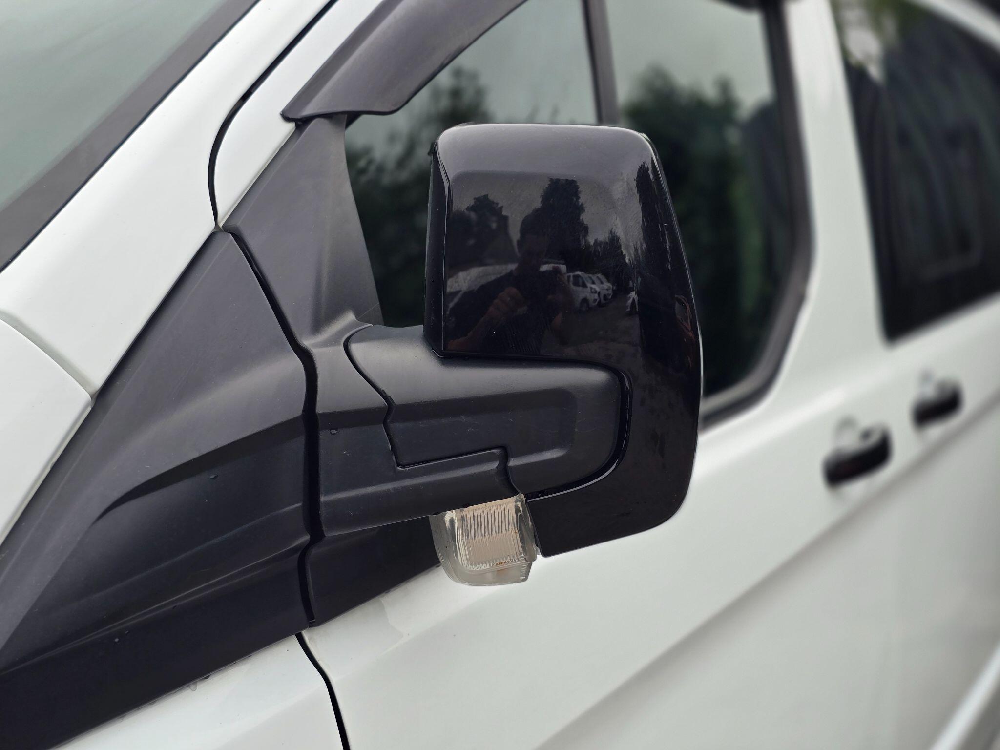 Ford Transit Custom view 42
