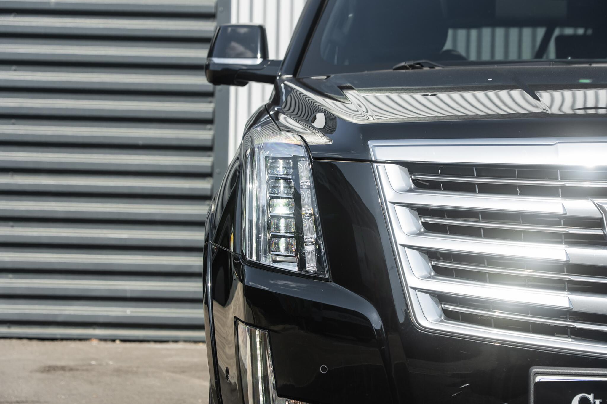 Cadillac Escalade view 11