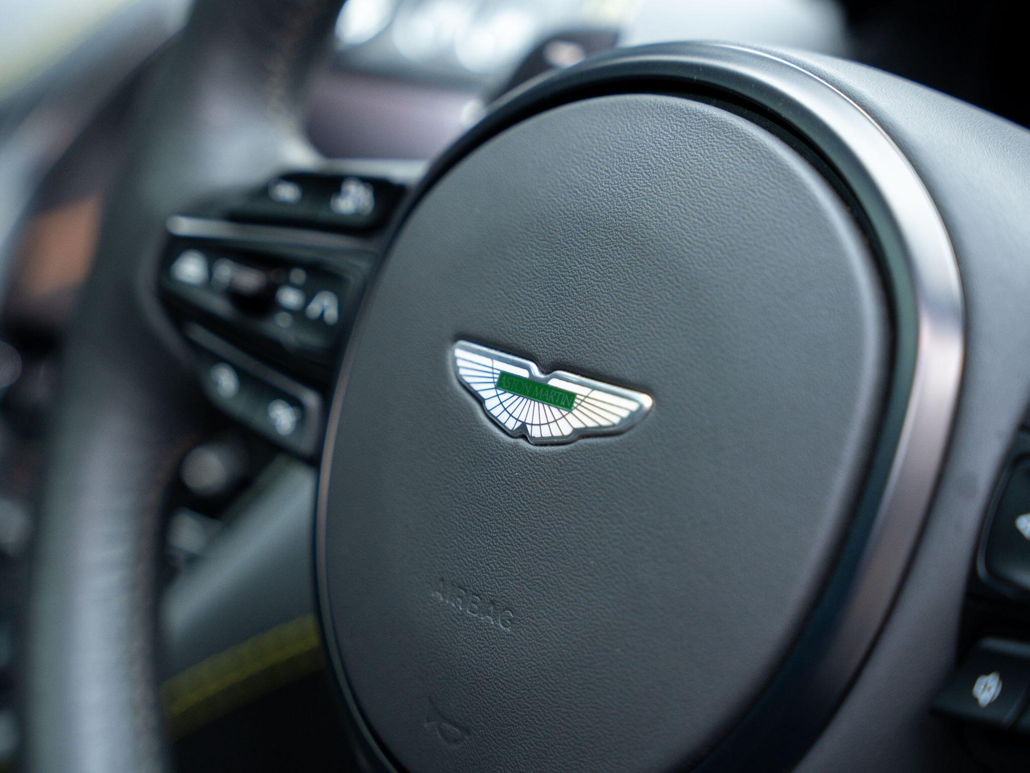 Aston Martin DBX view 28