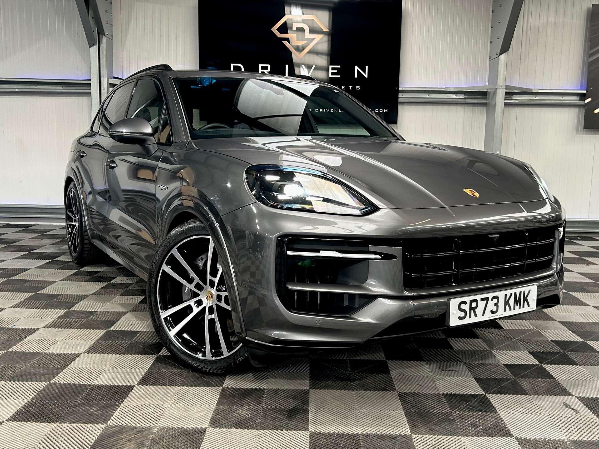 Porsche Cayenne main image