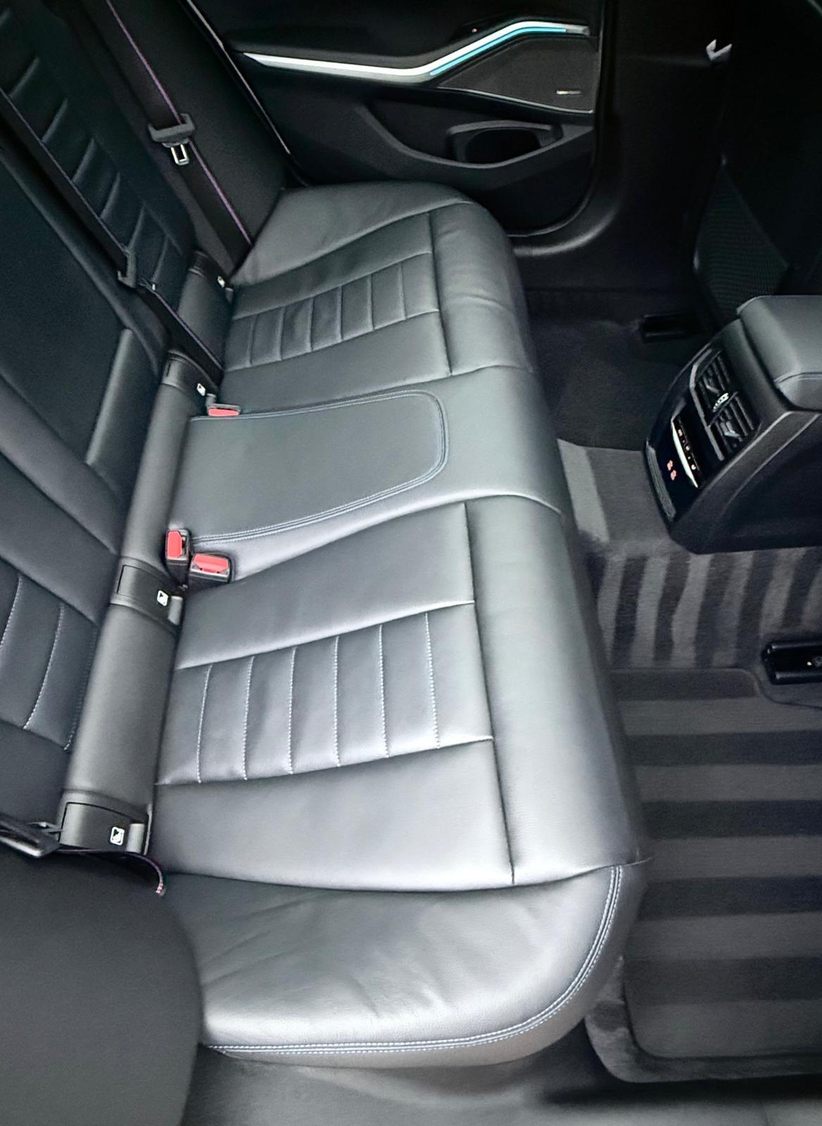 BMW 3 Series view 25