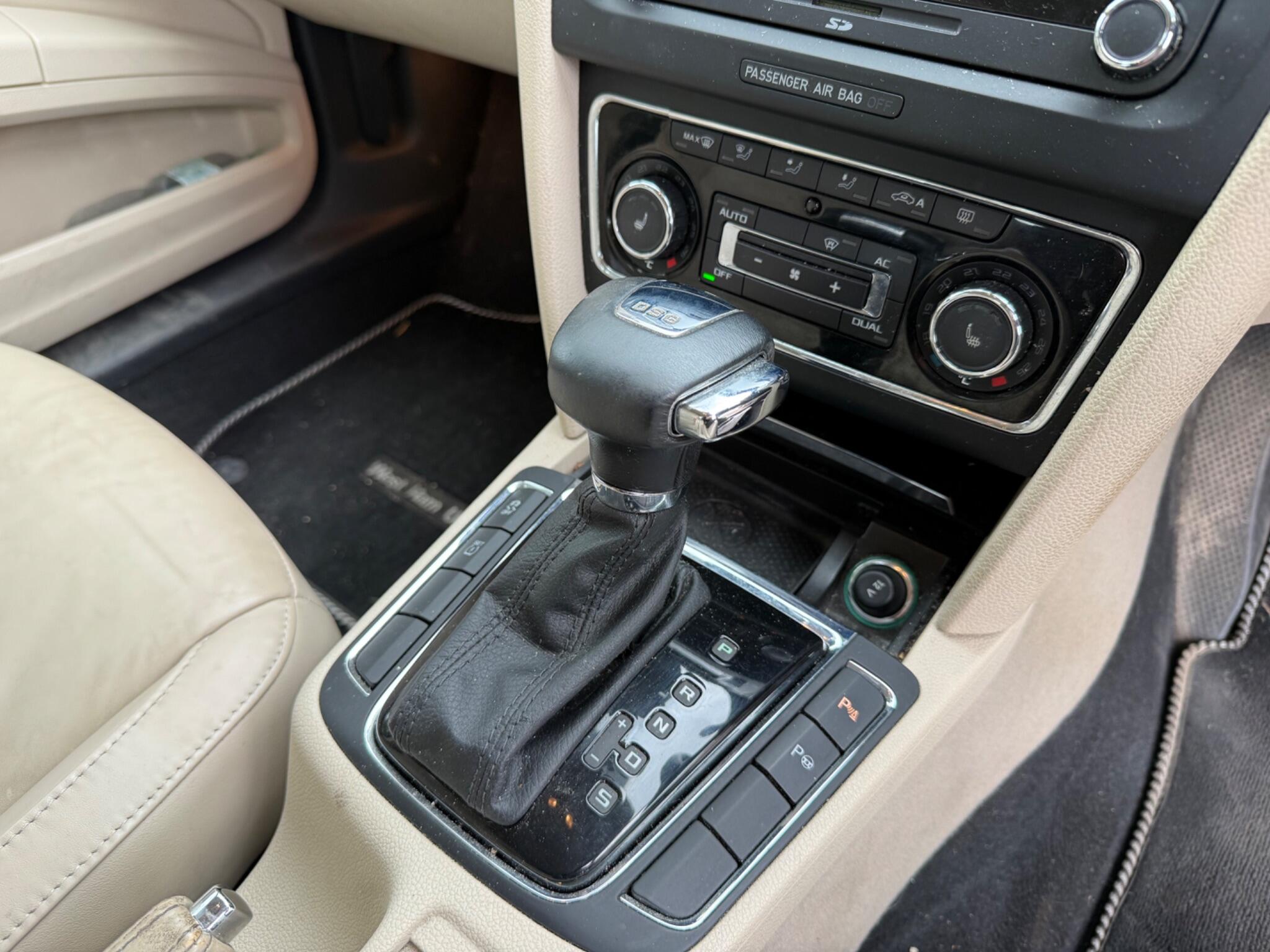 Skoda Superb view 10