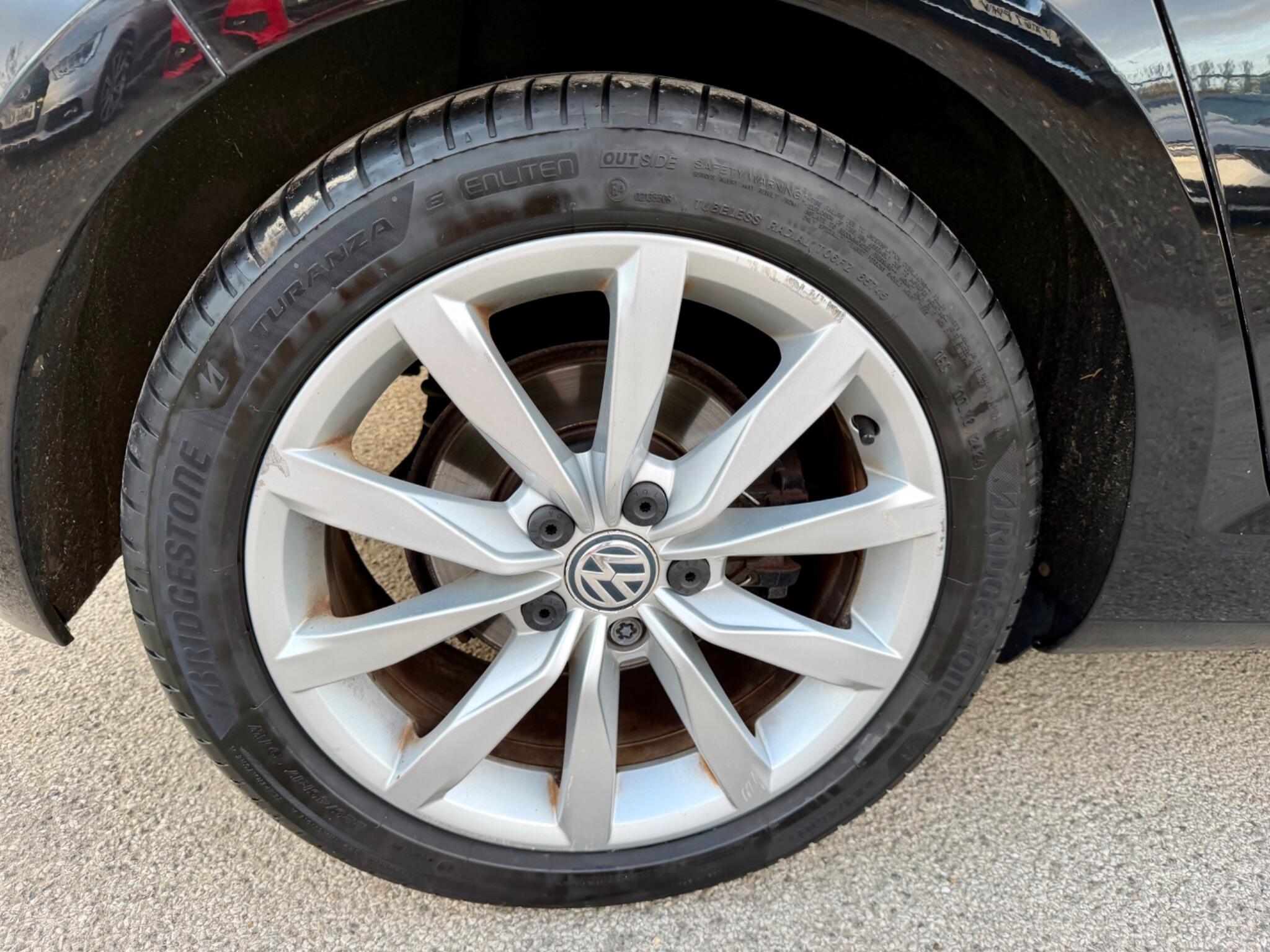 Volkswagen Golf view 38