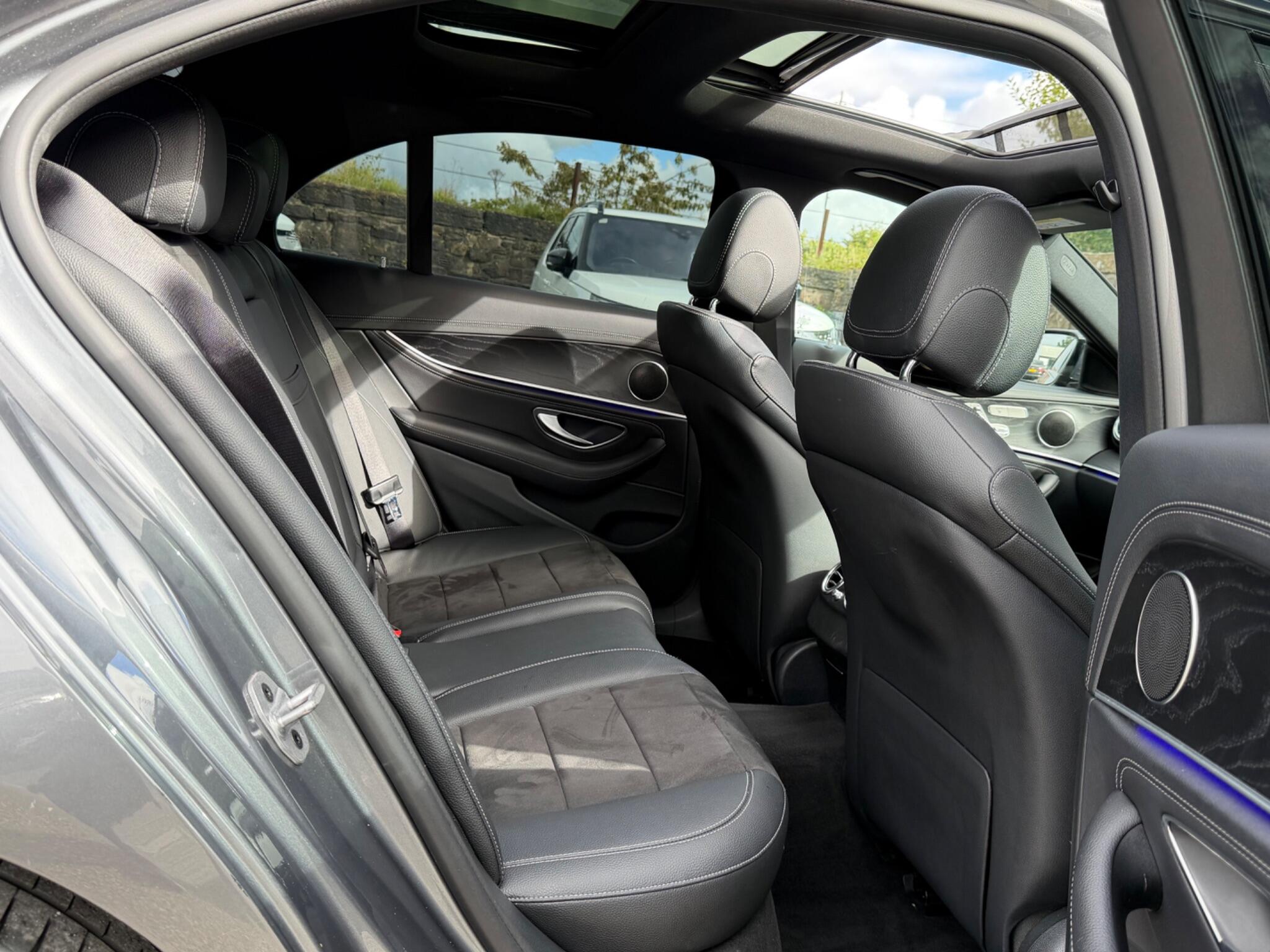 Mercedes-Benz E-Class view 22