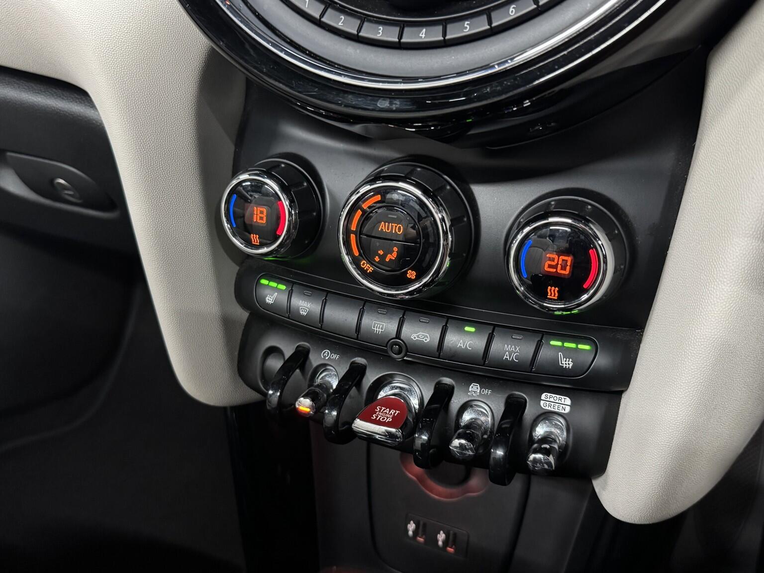 Mini Convertible view 34
