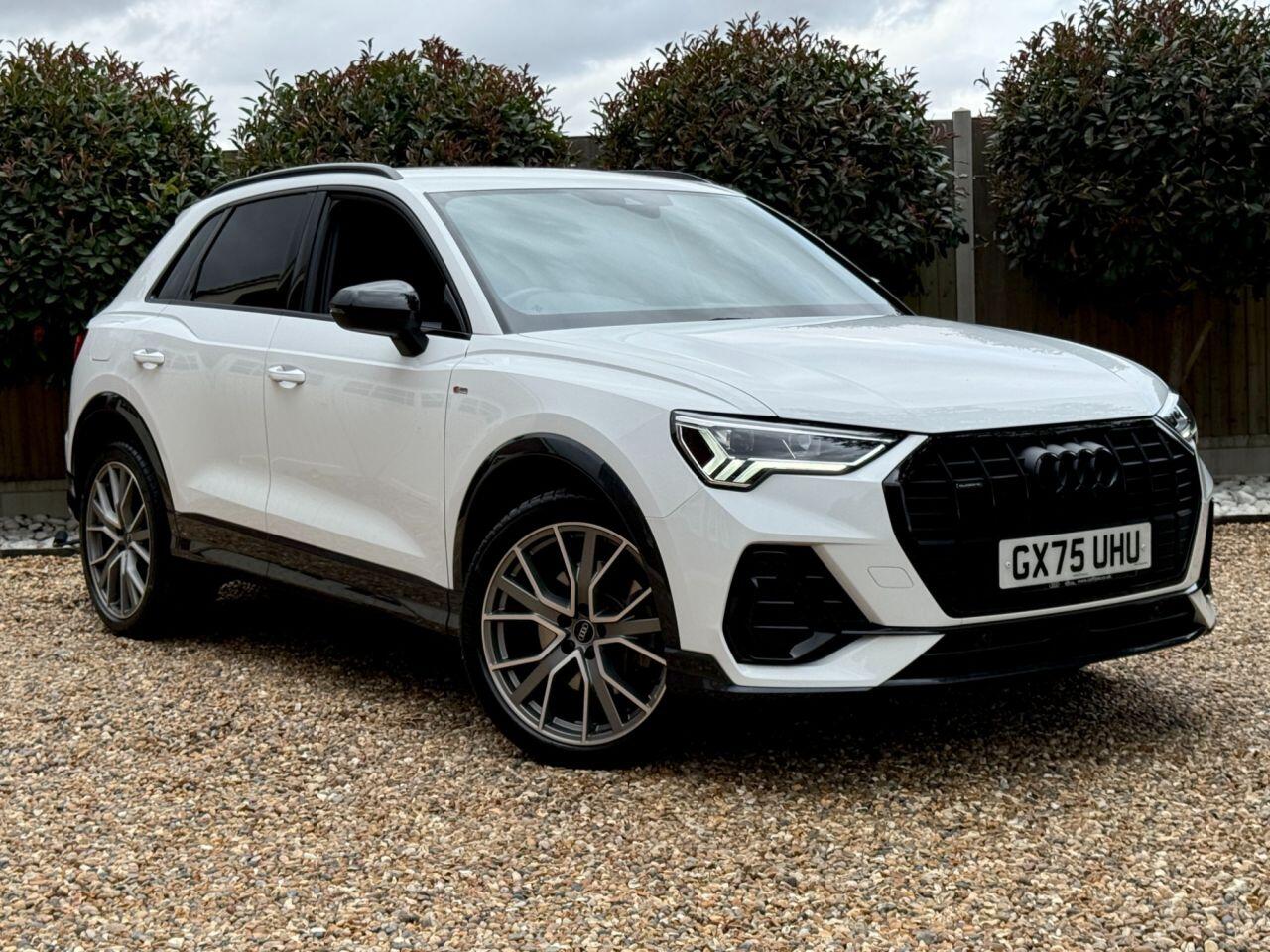 Audi Q3 view 7