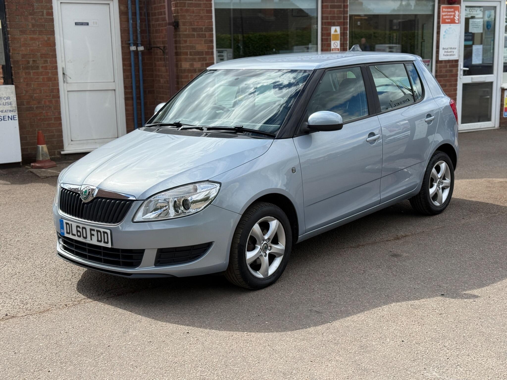 2011 FABIA 2011 60 REG 13 STAMPS SERVICE MOT 1ST CAR FINANCE AVAILABLE 1,198CC... photo