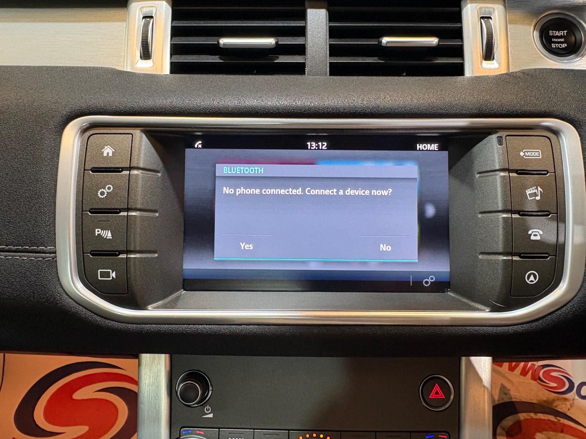 Land Rover Range Rover Evoque view 23
