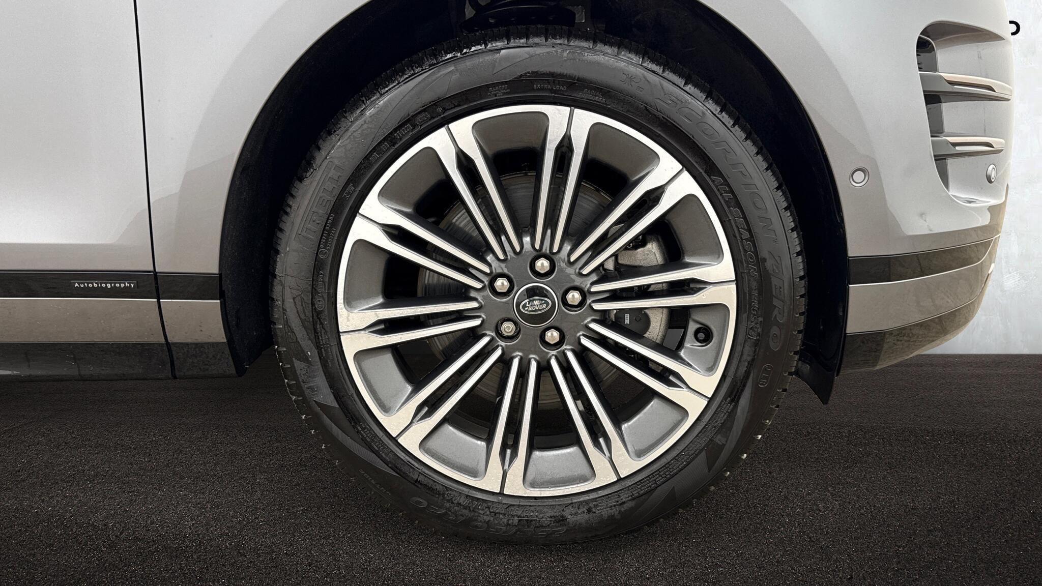 Land Rover Range Rover Evoque view 24
