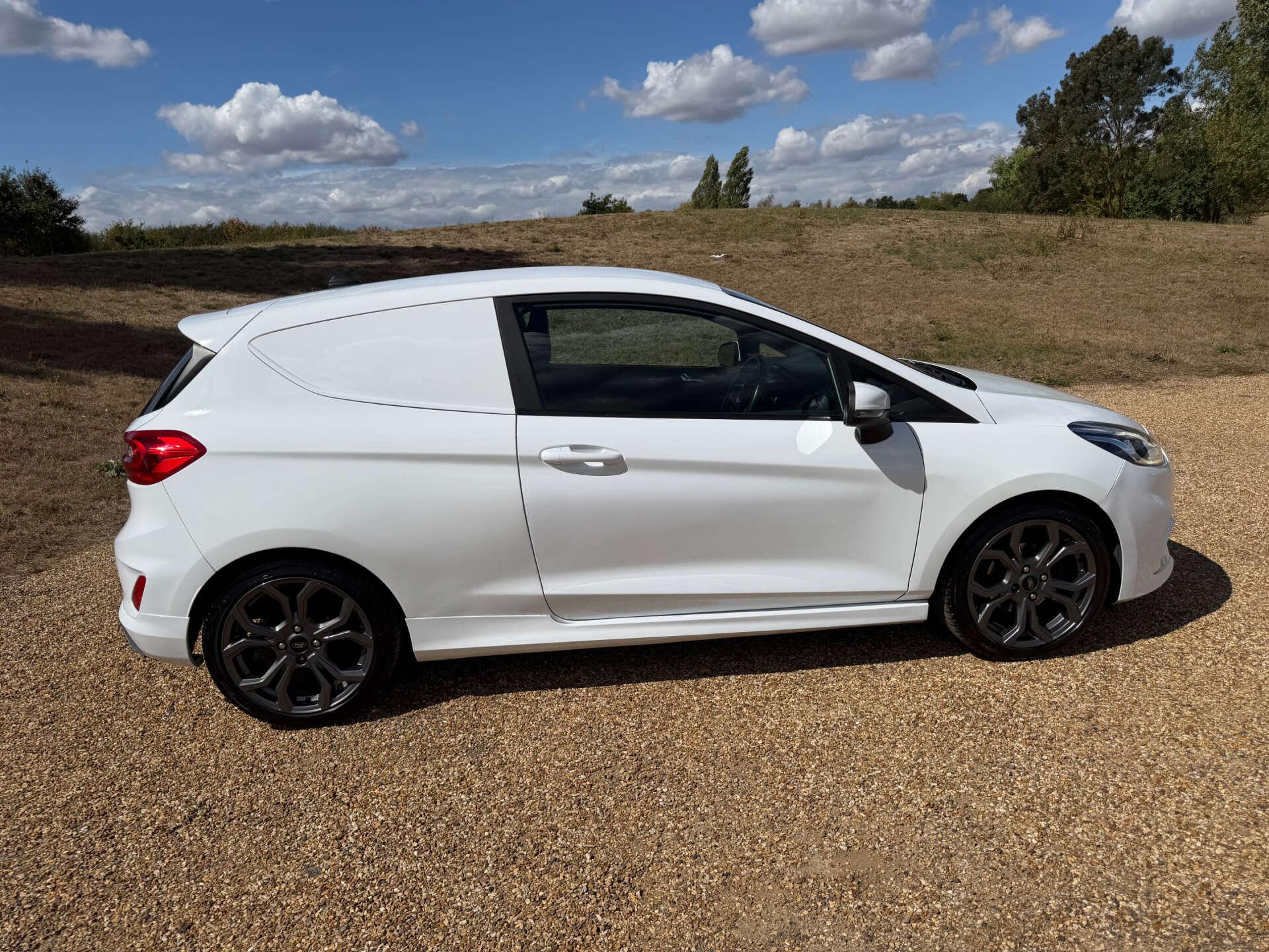 Ford Fiesta view 8