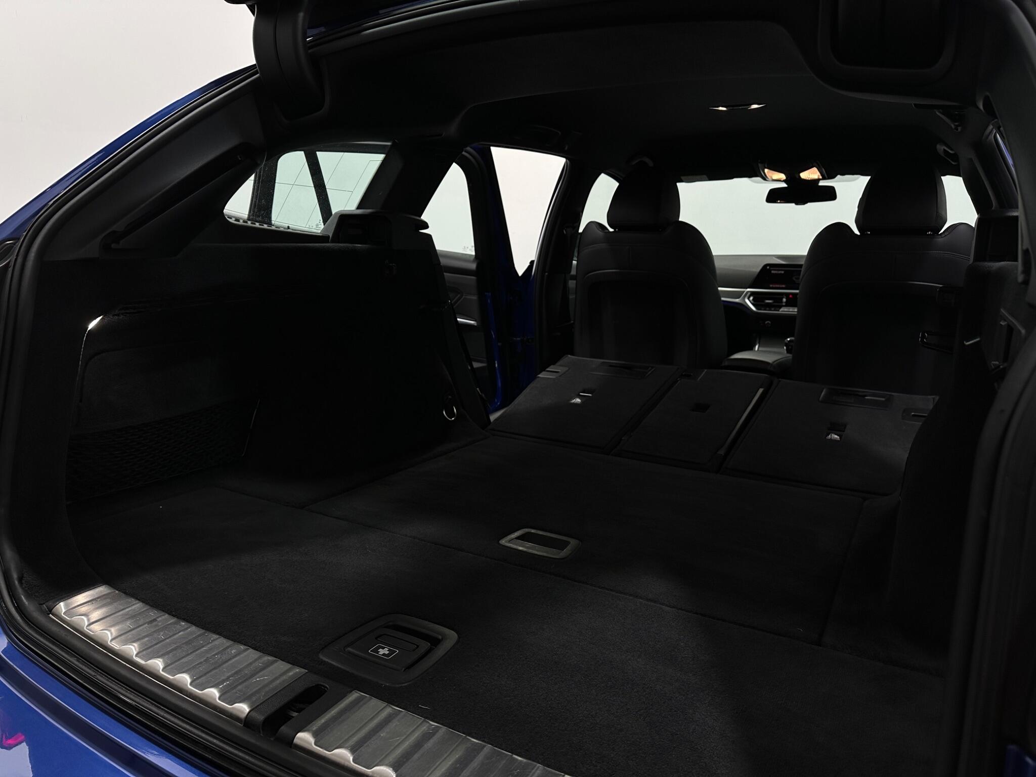 BMW 3 Series view 46
