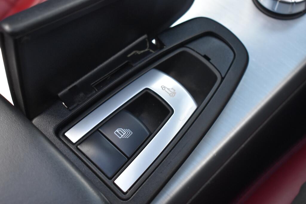 Mercedes-Benz SLK view 53