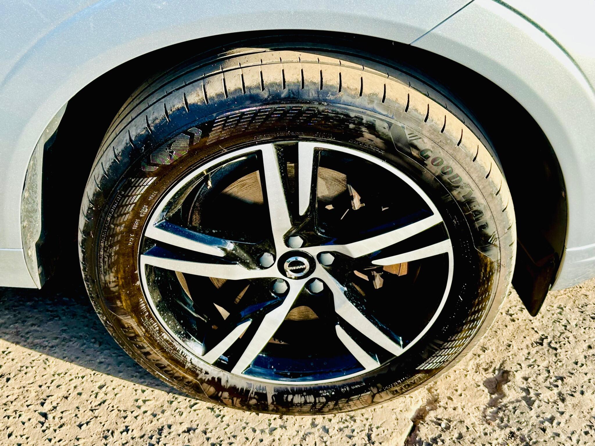 Volvo XC60 view 12
