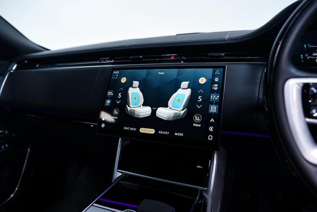 Land Rover Range Rover view 28