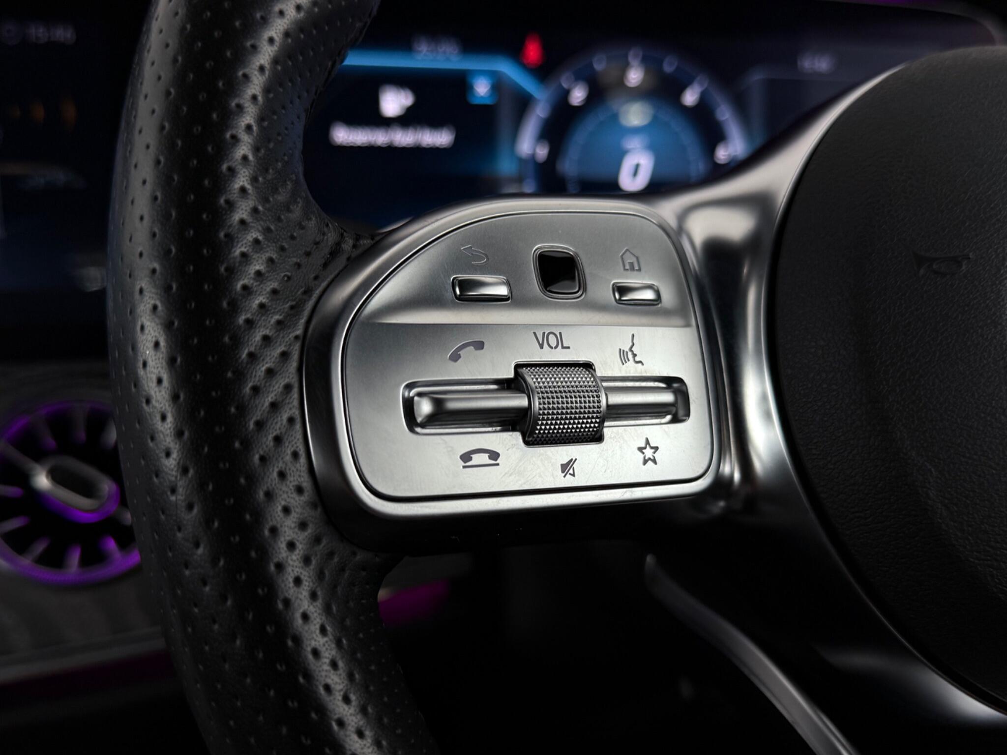 Mercedes-Benz CLS view 14